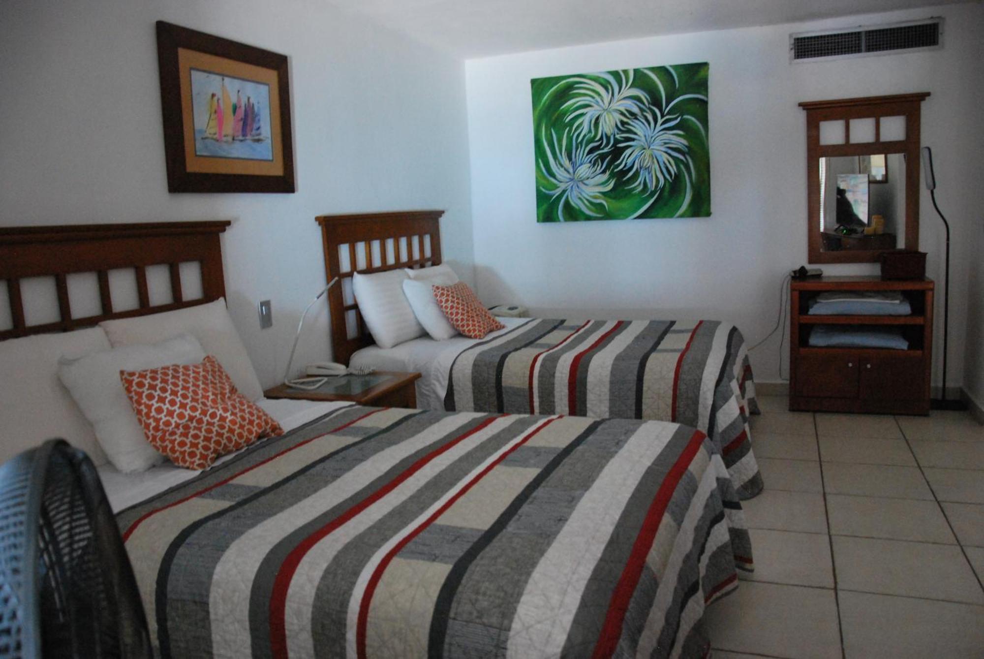 Beachfront View Condo Beside La Isla Mall Puerto Vallarta Dış mekan fotoğraf